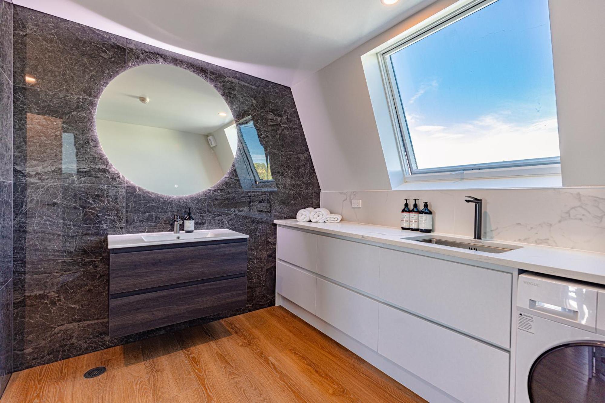 Johnston Apartments - Award-Winning Building, Your Unforgettable Stay Уангануй Екстериор снимка