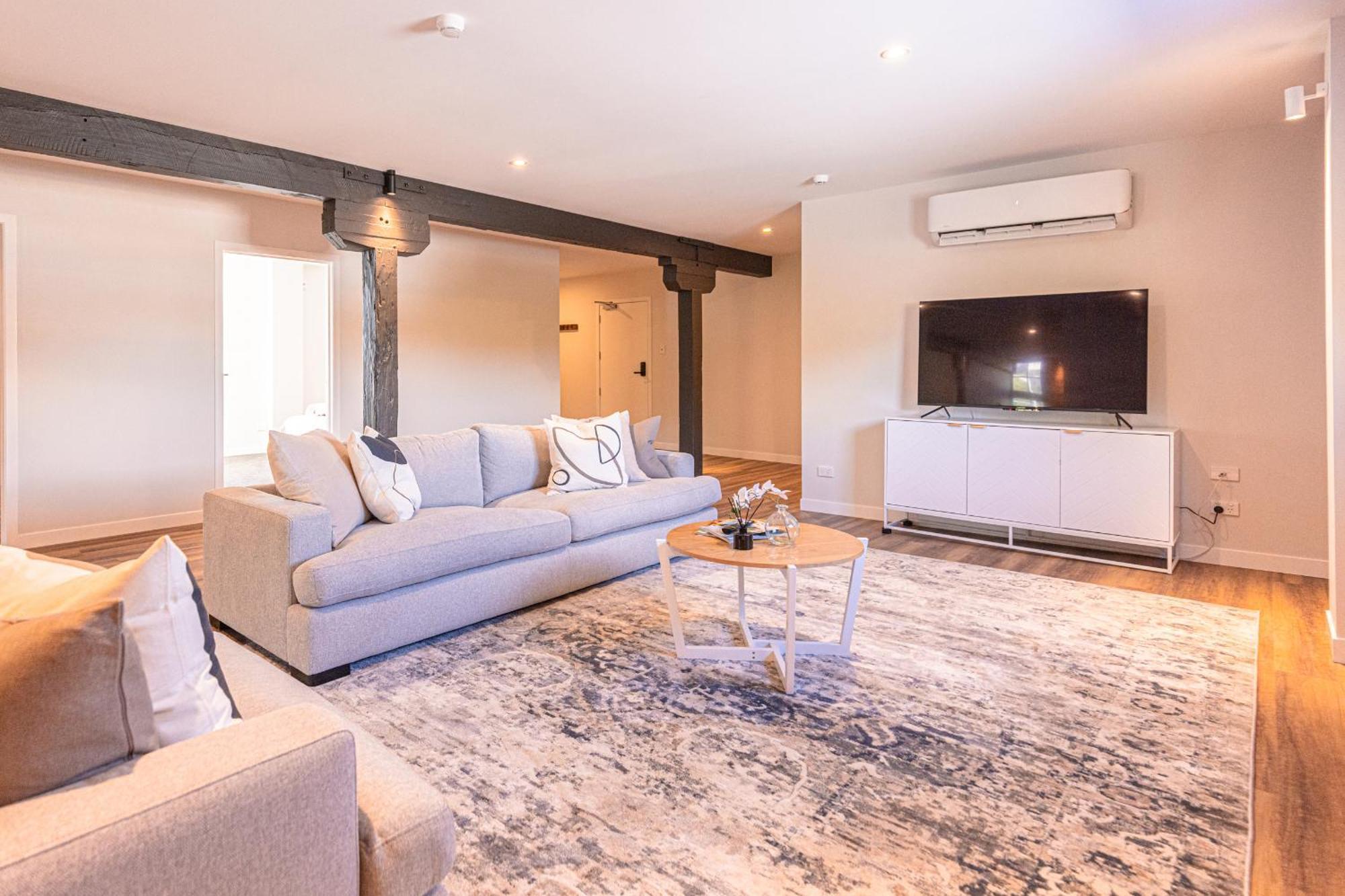 Johnston Apartments - Award-Winning Building, Your Unforgettable Stay Уангануй Екстериор снимка