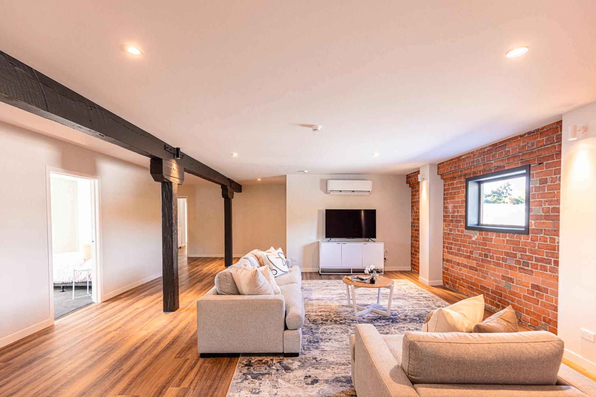 Johnston Apartments - Award-Winning Building, Your Unforgettable Stay Уангануй Екстериор снимка