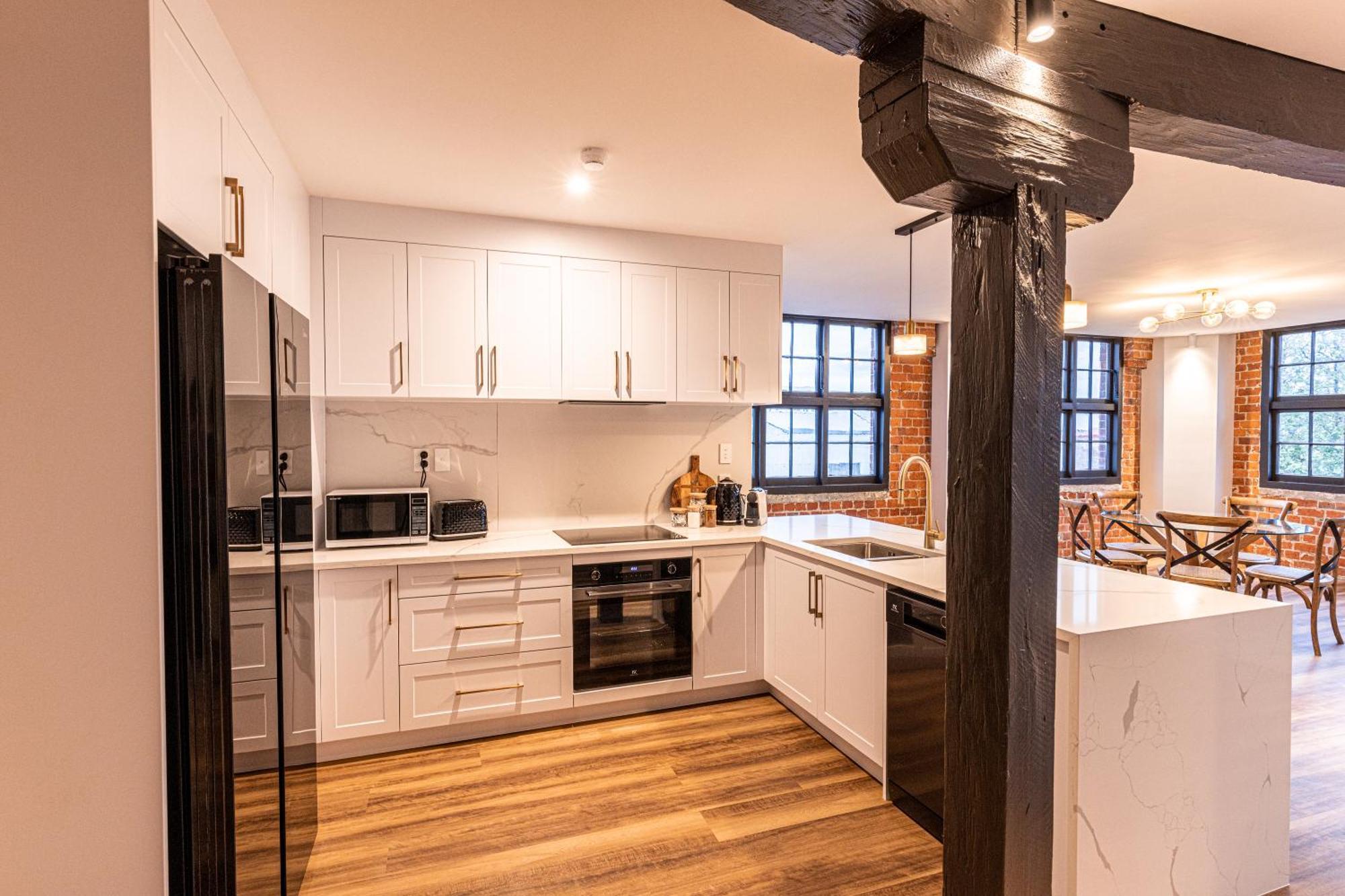 Johnston Apartments - Award-Winning Building, Your Unforgettable Stay Уангануй Екстериор снимка